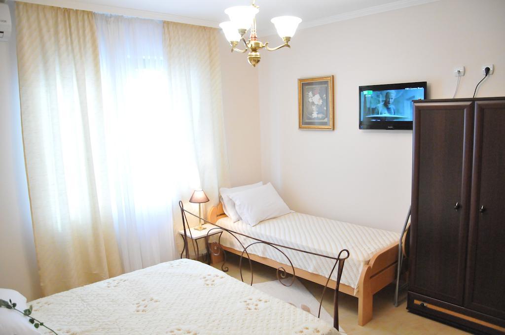 Royal Apartments Ni Δωμάτιο φωτογραφία